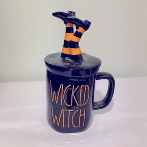 Brand new Rae Dunn WICKED WITCH Halloween topper mug 🖤
